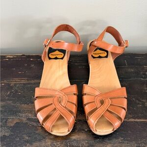 Swedish Hasbeens Debutante Sandals Clogs Shoes Tan Leather Neutral Euro
39 ECU